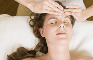 Sawarna Beauty Parlour (Ladies only)