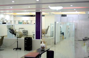 Naina Arora (Unisex Salon)