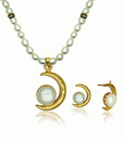 OPS. Striking Gold Plated Pearl Pendant Set DSNPS68