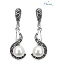 Johareez Chic Pearl Earrings