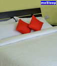 Mesleep White Bed Sheet With Red Cushion Covers