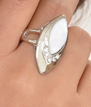 6th Sense Classic White Ring
