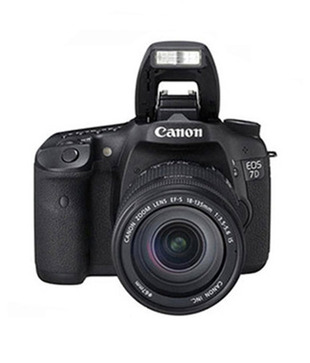 Canon EOS 7D SLR Kit 18-135IS