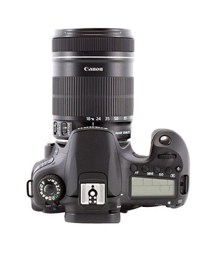 Canon EOS 60D SLR (Kit 18-200mm IS)