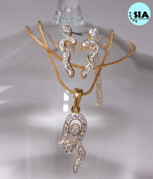 Sia Splendid American Diamond Pendent Set
