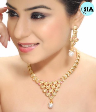 Sia Beautiful Pearl Drop Set